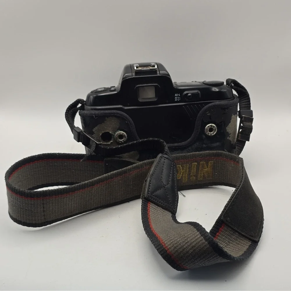 Nikon N6006 35mm SLR Film Camera Auto Exposure AF Nikkor 35-70mm Lens